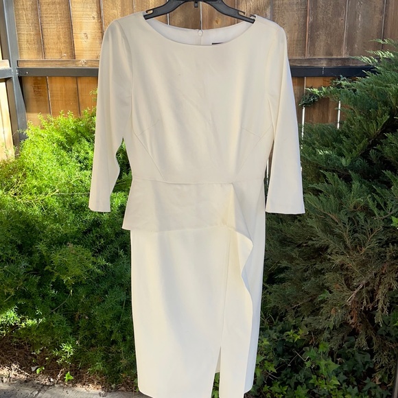 Vince Camuto Dresses & Skirts - CYBER MONDAY🪐 Vince Camuto Peplum frill dress